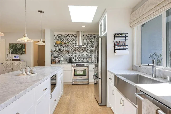 $2000 : 3715 Brent St, Santa Barbara, image 3