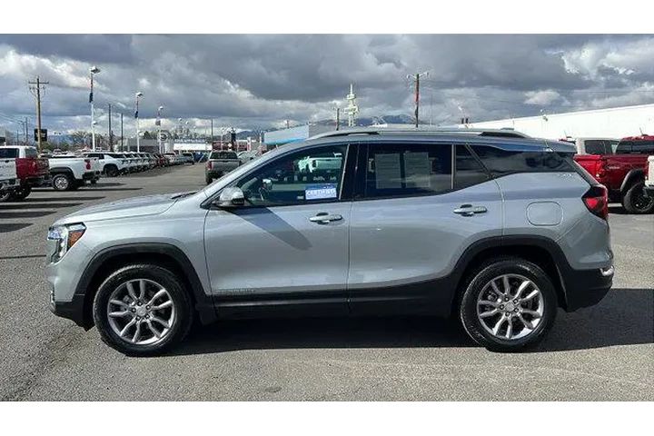 $26984 : GMC Terrain 2024 AWD SLT 4dr image 8