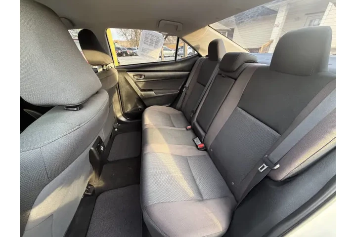 2017 Corolla LE image 4