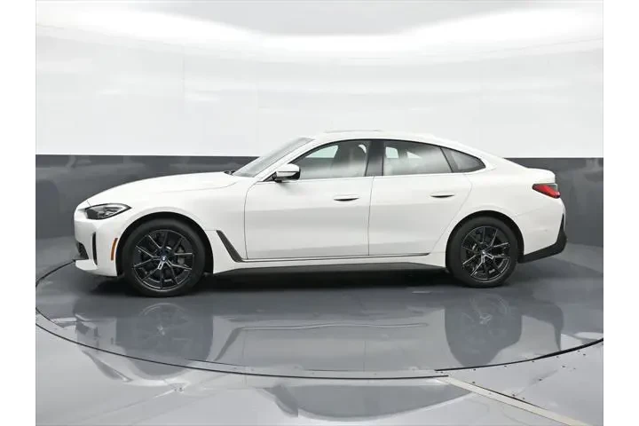 $38891 : BMW i4 2023 eDrive35 Gran Co image 4