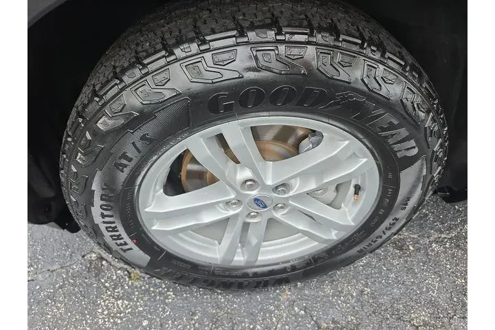 $24990 : Ford Explorer 2023 XLT 4dr S image 7