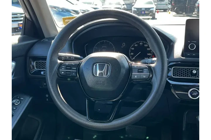 $22991 : Honda Civic 2024 LX 4dr Hatc image 6