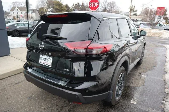 $23341 : Nissan Rogue 2025 AWD SV 4dr image 5