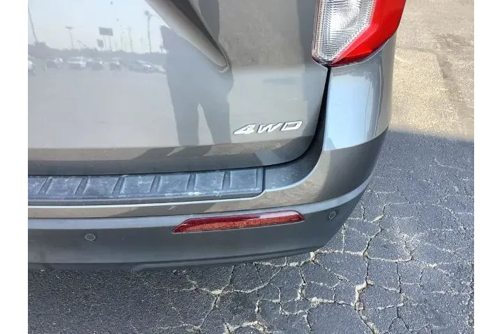 $28950 : Ford Explorer 2022 AWD XLT 4 image 9