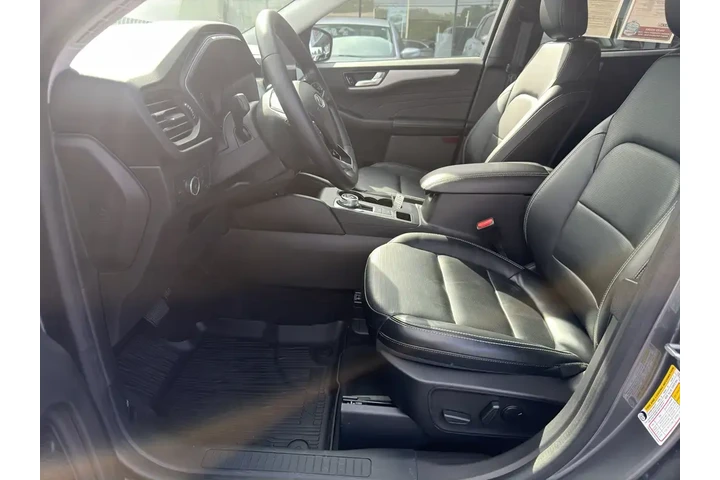 $30995 : Ford Escape 2023 AWD Platinu image 8