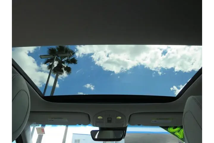 $31991 : Genesis G70 2020 AWD 3.3T 4d image 10