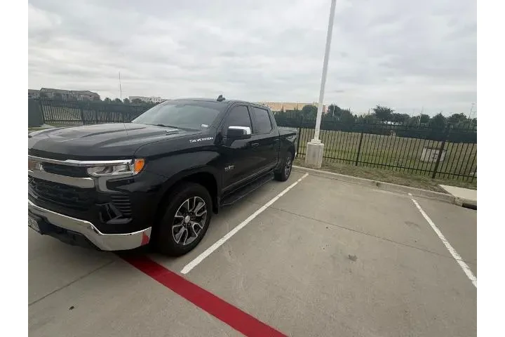 $29995 : Chevrolet Silverado 1500 202 image 1