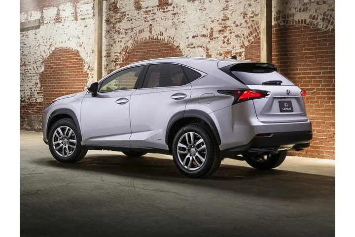 $21683 : Lexus NX 200t 2017 AWD F SPO image 1