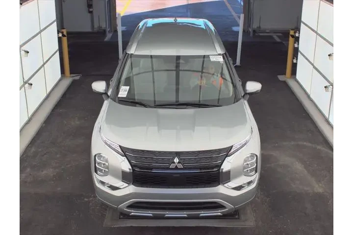$27000 : Mitsubishi Outlander 2024 SE image 2