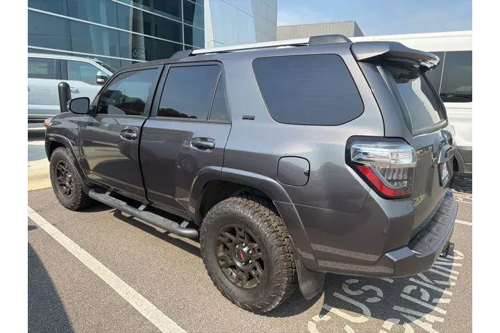 $39990 : Toyota 4Runner 2023 4x2 SR5 image 5