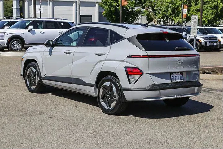 $38665 : Hyundai KONA Electric 2024 S image 2