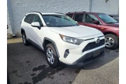 $19762 : Toyota RAV4 2019 AWD XLE 4dr thumbnail
