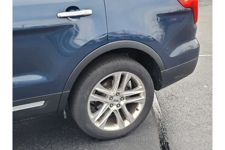 $14697 : Ford Explorer 2017 AWD Limit image 10