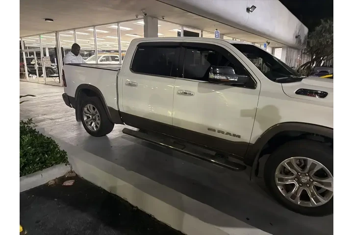 $40000 : Ram 1500 2022 4x4 Limited Lo image 4