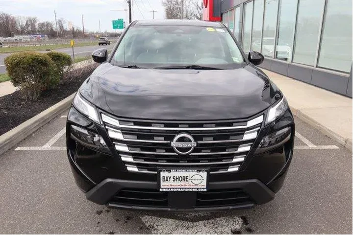 $23186 : Nissan Rogue 2025 AWD SV 4dr image 5