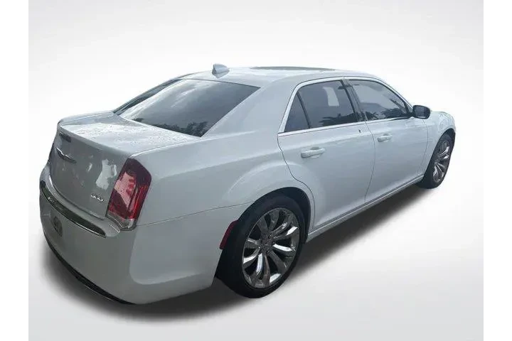 $13363 : Chrysler 300 2016 Limited 4d image 3