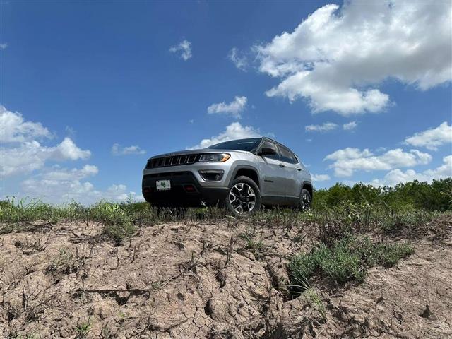 $19000 : 2018 JEEP COMPASS2018 JEEP CO image 2