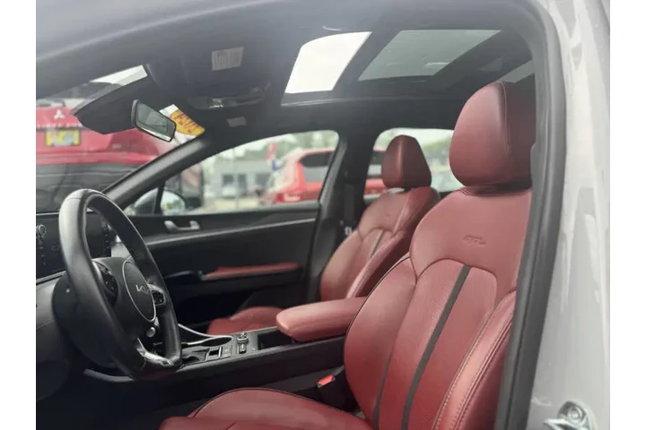 $27995 : 2024 K5 GT-Line image 10