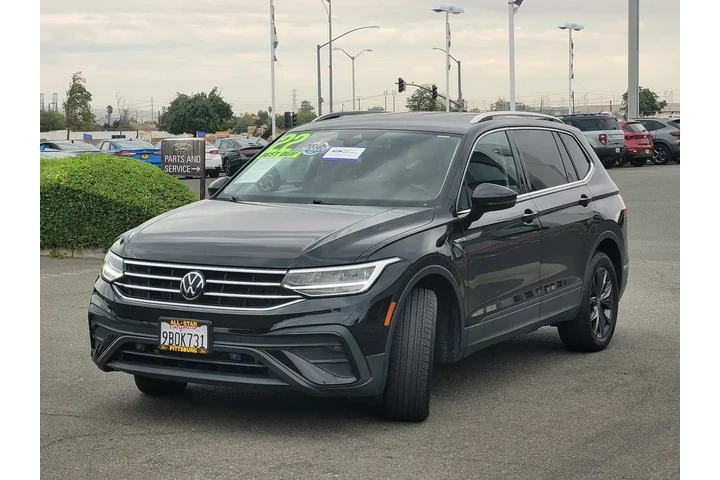 $21500 : Volkswagen Tiguan 2022 SE 4d image 8