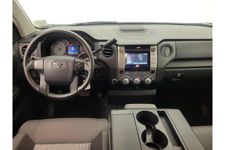 $28998 : Toyota Tundra 2017 4x4 SR 4d image 9