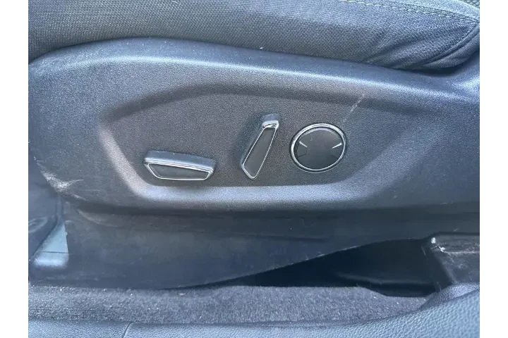 $12214 : Ford Explorer 2017 XLT 4dr S image 6