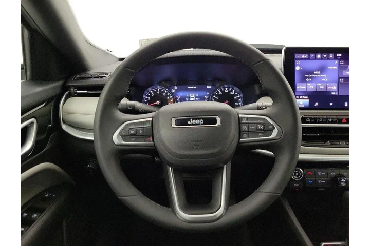 $21998 : Jeep Compass 2025 4x4 Limite image 10