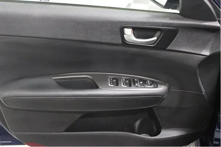 $13951 : Kia Optima 2018 S 4dr Sedan image 3