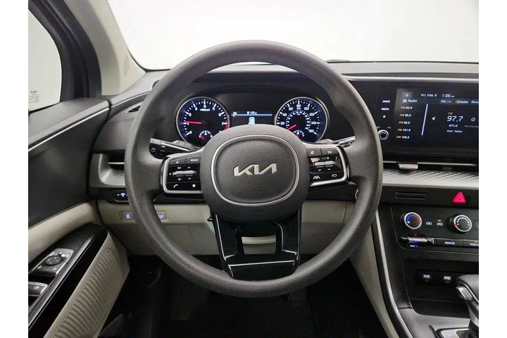 $26998 : Kia Carnival 2023 LX 4dr Min image 10