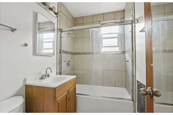 $1300 : Beautiful space image 7