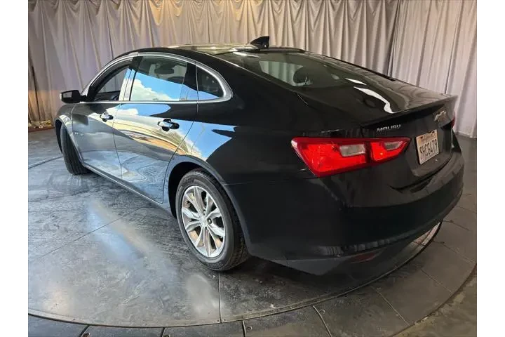 $17777 : Chevrolet Malibu 2024 LT 4dr image 7