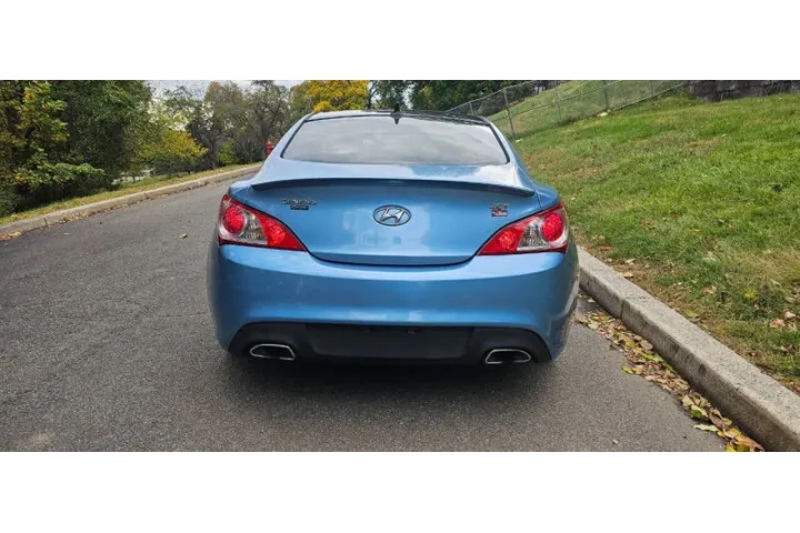 $4295 : 2010 Genesis Coupe 2.0T Premi image 9