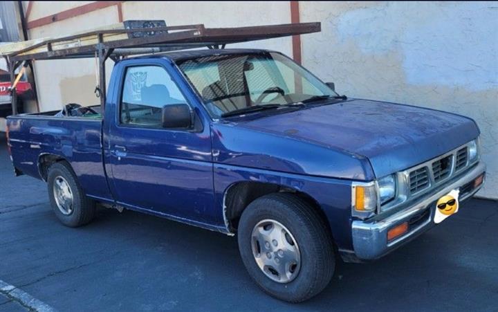 $4000 : 1996 Nissan Pickup Truck image 1