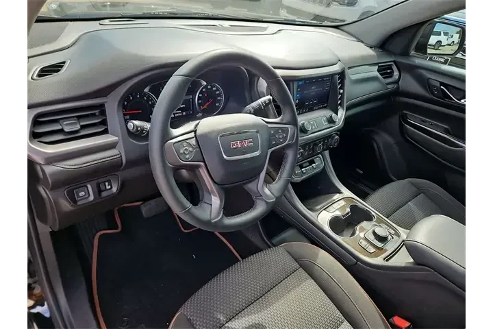 $32987 : GMC Acadia 2023 4x4 AT4 4dr image 10