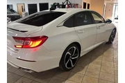 $22995 : Honda Accord 2021 Sport 4dr thumbnail