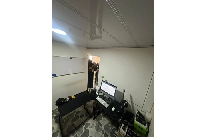 $1350000000 : venta de casa image 9