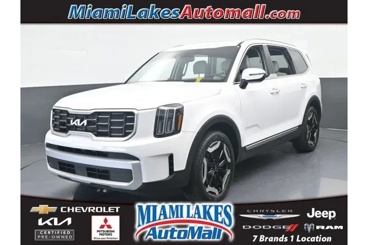 $33700 : Kia Telluride 2024 S 4dr SUV image 1