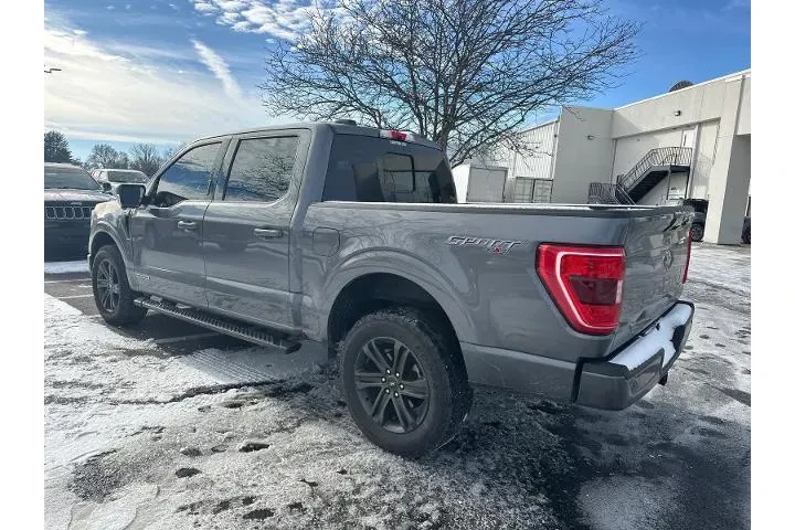 $33000 : Ford F-150 2021 4x4 XLT 4dr image 10