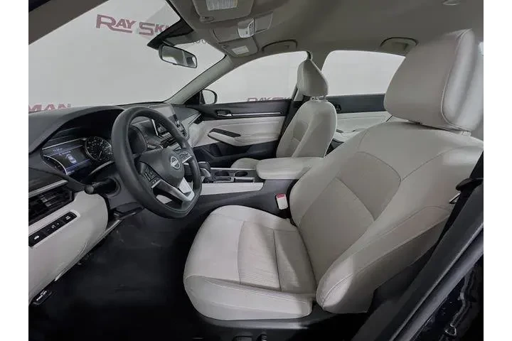 $24975 : Nissan Altima 2025 2.5 SV 4d image 10