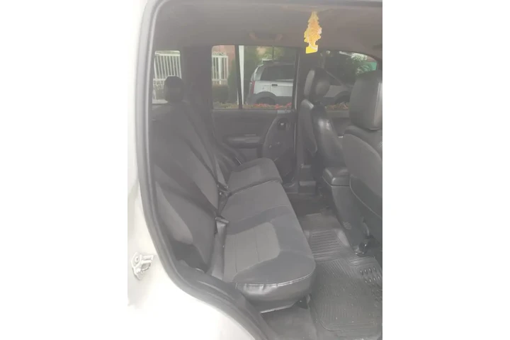 $7700 : Jeep Cherokee image 6