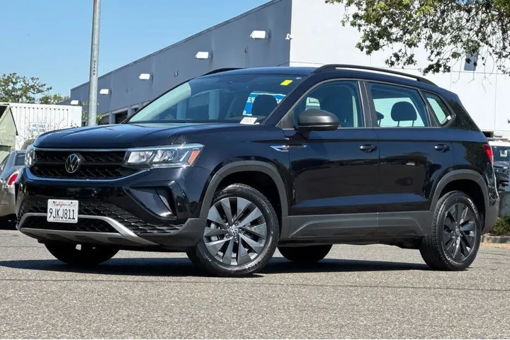 $18770 : Volkswagen Taos 2023 S 4dr S image 1