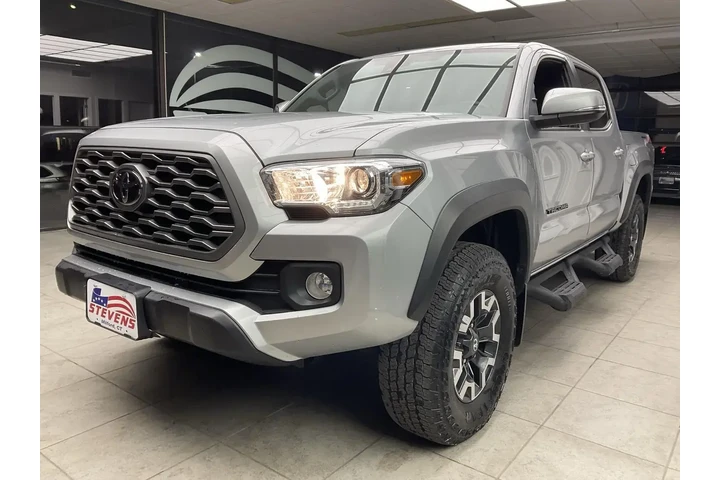$37995 : Toyota Tacoma 2023 4x4 SR5 V image 3