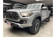 $37995 : Toyota Tacoma 2023 4x4 SR5 V thumbnail
