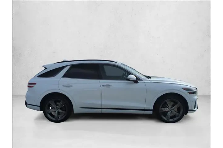 $34890 : Genesis GV70 2023 AWD 2.5T S image 4