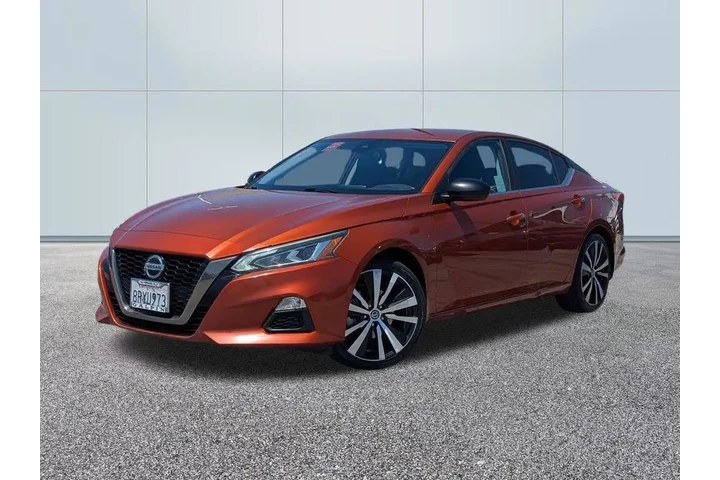 $10675 : Nissan Altima 2020 2.5 SR 4d image 1