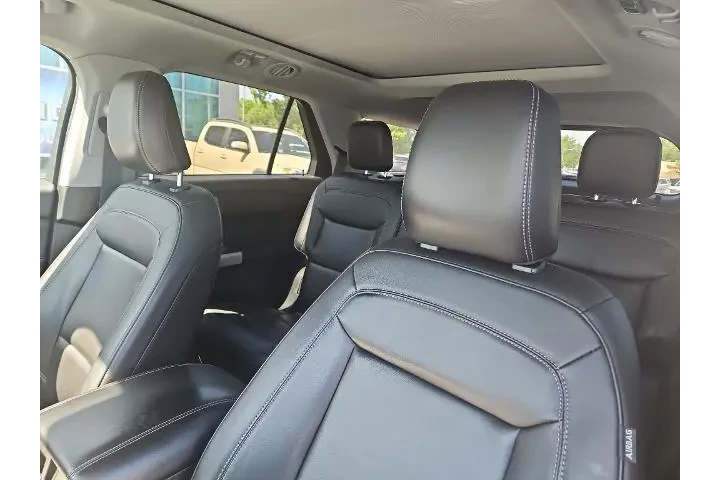 $31858 : Ford Explorer 2022 AWD XLT 4 image 8