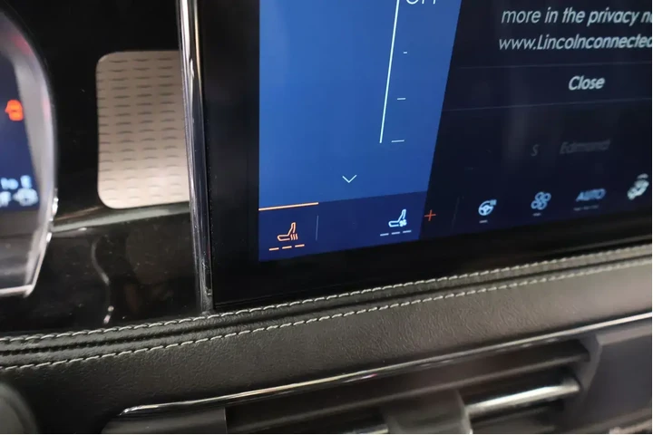 $33999 : Lincoln Corsair 2024 Reserve image 8