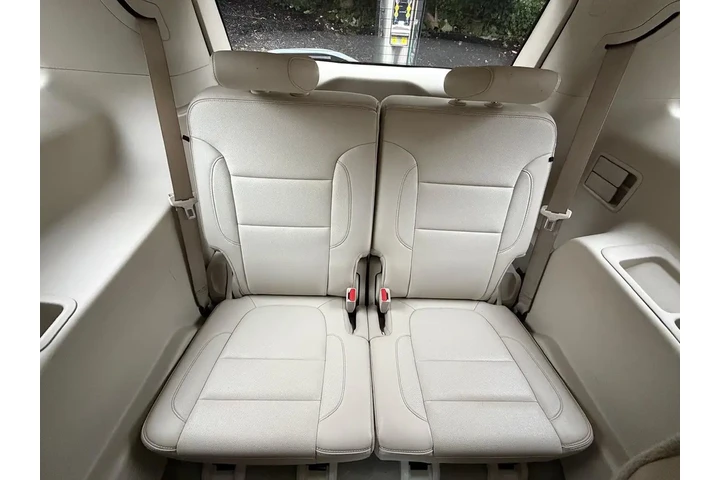 $20995 : 2020 Acadia Denali image 6