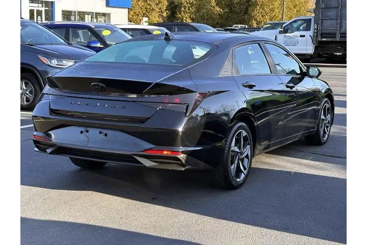 $17999 : Hyundai ELANTRA 2023 SEL 4dr image 4