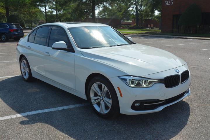 2016 BMW 3 Series 328i image 5