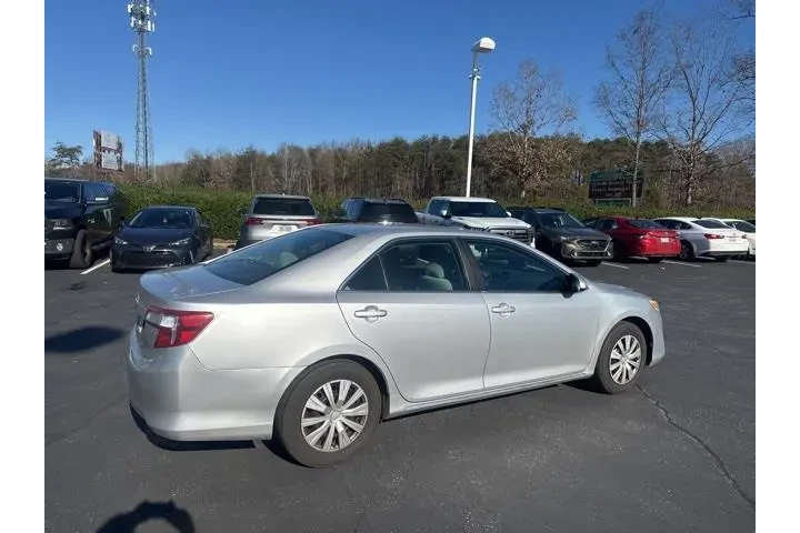 $8195 : Toyota Camry 2014 LE 4dr Sed image 2